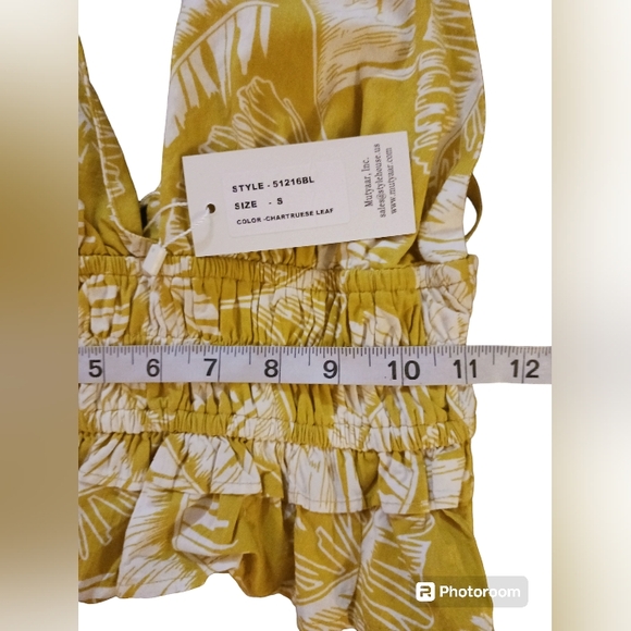 NWT Sim & Sam V-neck cotton crop.  Womens.  Size: Small - Picture 8 of 8